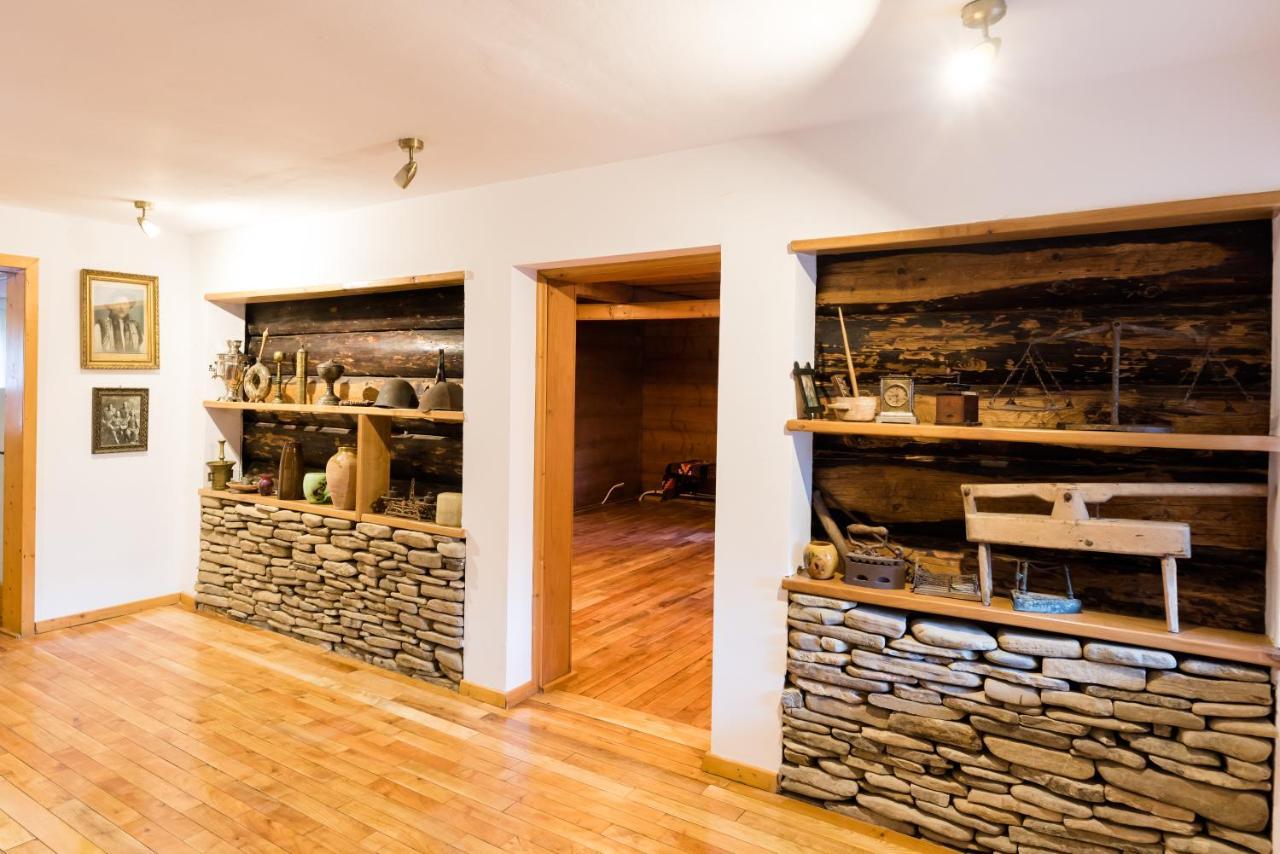 Pensiunea Casa Bunicilor Мэнэстиря-Гуморулуй Экстерьер фото