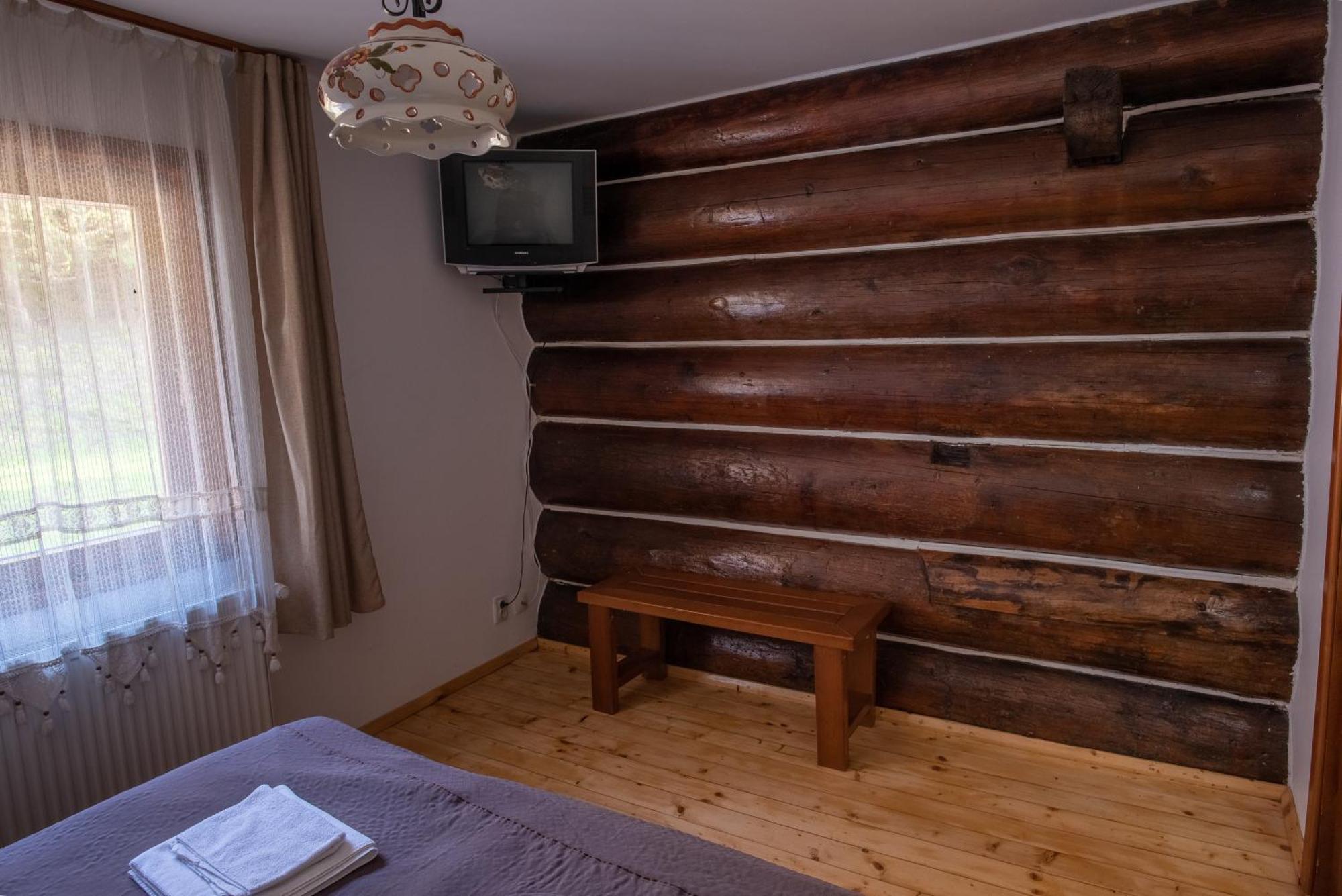 Pensiunea Casa Bunicilor Мэнэстиря-Гуморулуй Номер фото
